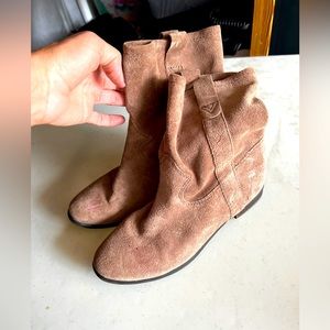 Taupe suede Vince camuto booties, size 7, worn handful of times.